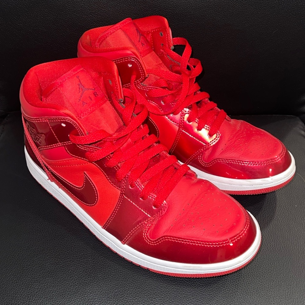 Women’s Air Jordan 1 Mid SE University Red Pomegranate